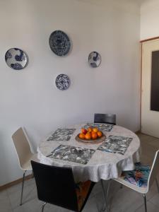 Sejours chez l'habitant Peaceful room, Thuir centre, view Le Canigou : photos des chambres