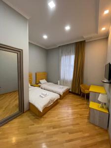 Villa with yard in the center