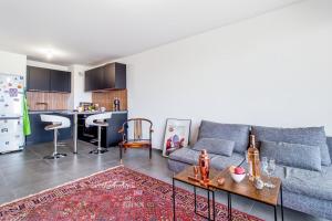 Sun Paradise -Stylish Flat-Rooftop Pool Access-Monaco View