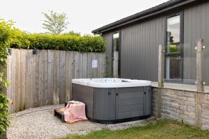 Bluebell Lodge, 29 Roadford Lake Lodges