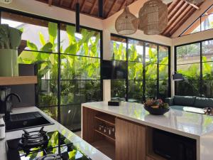 Villa Allany - Modern 2BR Tropical Hideaway Private Pool