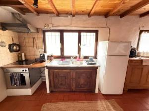 Wood Lodge - beach- Skiing - Thermal Baths