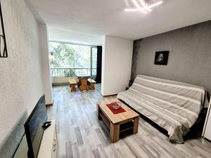 Charmant studio, 4 couchages, lumineux, 500 m de la plage et des commerces...