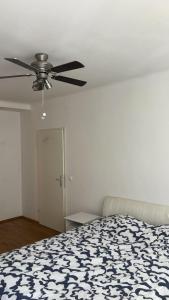 two double bedrooms in center