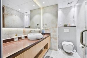 Stylish 2BR with Pool, Gym, Sauna & Kids Playground
