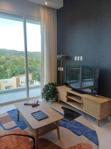 Cozy Beachfront PH Getaway