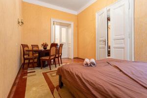 2-bedroom Apartments in Center