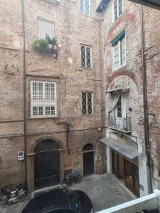 Corte Pini Deluxe Apartment in historic center of Lucca