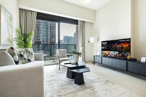 HomesGetaway -Lavish 1BR in ACT One Downtown Dubai