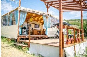 Pirates Queen Caravan - Ubytování bez kategorie ve městě Topola