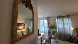 1 minute gare Montparnasse,center,Close to Eifel tolérance and Louvre meusm,fantastic place