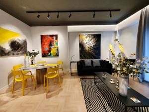Art Gallery Apartment