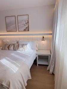 Fully Renovated Beachfront Surf House Oceanside