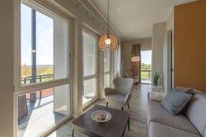 2-Zimmer Ferienwohnung Sonnengott, zwischen Ostsee und Bodden mit Süd- und Westbalkon