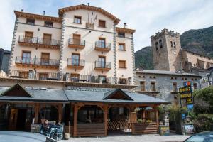 2 star hotell Sorrosal Broto Hispaania