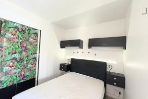 EUREKA 58 - 4 People - Pool and Garden - Near Naturist Village and Beaches