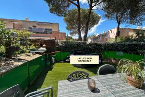 EUREKA 58 - 4 People - Pool and Garden - Near Naturist Village and Beaches