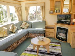 The CaravanMeenacross