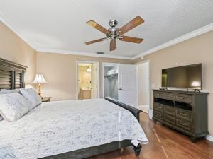 1095 Z2A VILLAGE OF SUMMERHILL by REMAX Premier