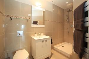 Complexes hoteliers Cinq & Sept LGBT Resort for men : photos des chambres