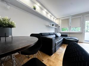 Warsaw Inside Solec III