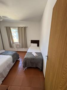Apartamento incrível em Cabo Frio com localização privilegiada ao lado da praia do forte!