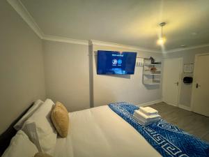 Queensborough Apartment, Central London