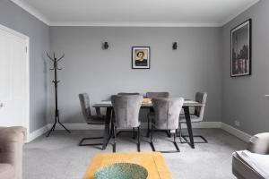 Spacious 4 Bedroom Townhouse in Hove