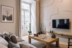 Kamour - 2 bedrooms and balcony in Baixa