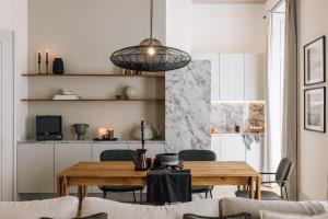 Kamour - 2 bedrooms and balcony in Baixa