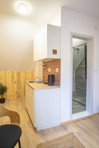 Sunny Village - Wild Goat apartments