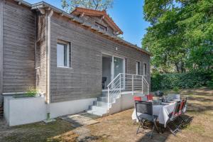 Maisons de vacances Maison renovee pour 8 - 200m Tharon plage : photos des chambres