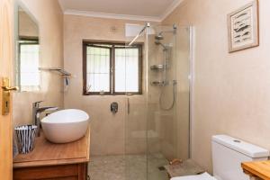 Peaceful Lakeside Retreat Near Muizenberg