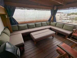 Panoramic deluxe penthouse