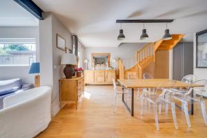 Maisons de vacances Beautiful house in Le Bouscat with pool & parking : photos des chambres