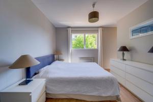 Maisons de vacances Beautiful house in Le Bouscat with pool & parking : photos des chambres