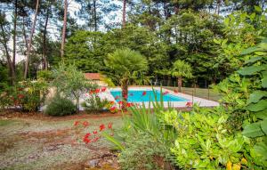 Maisons de vacances Beautiful Home In Montcabrier : photos des chambres