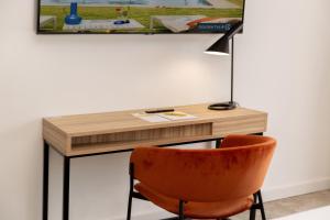 Hotels Golden Tulip Hotel & Rooftop Martigues Provence : Chambre Supérieure - 1 Lit Queen-Size