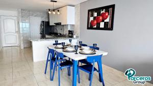 Apartamentos Torres Del Lago Por Parceros Group