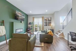 3br W King Bed, Sauna, Parking-6 Min To Olde Town