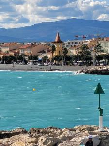 Gîte Bastide la Palmeraie - au calme, dans propriété, parking assuré