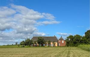 2 Bedroom Stunning Apartment In Faaborg