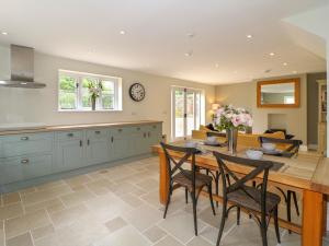 9 Rectory Lane