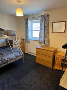 Modern cosy, sleeps 5, first floor, central MD2