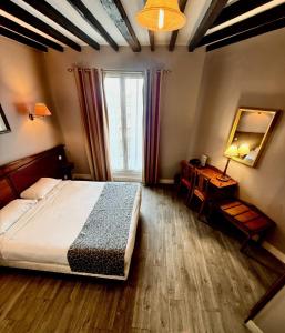Superior Double Room room in Hotel Richmond Gare du Nord
