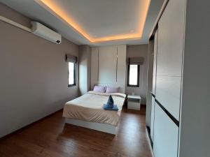 The Lake Huay Yai Three-Bedroom Villa