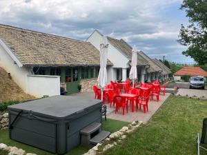 Borostyán Porta Lesencetomaj