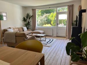 The Shades - Bliss In The Heart of Windermere