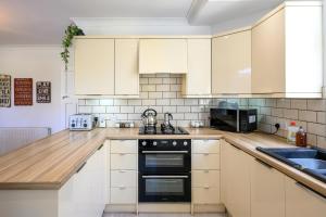 Anima Mundi - Large Beautiful Home - Great Location In South West By STAE Homes