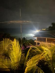 Surf City-Atami Solárium beach house near el Tunco